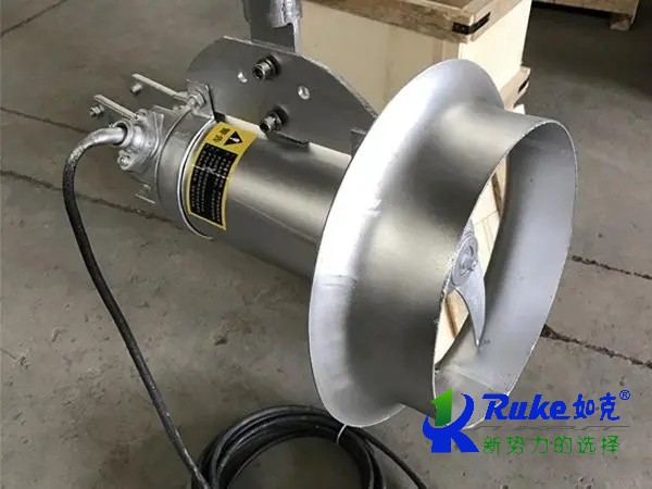 解析深水曝氣攪拌兩用機的原理